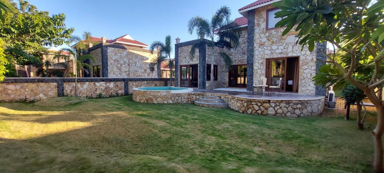 Vikrama Heritage Resort Pavagadh Hālol Kültér fotó