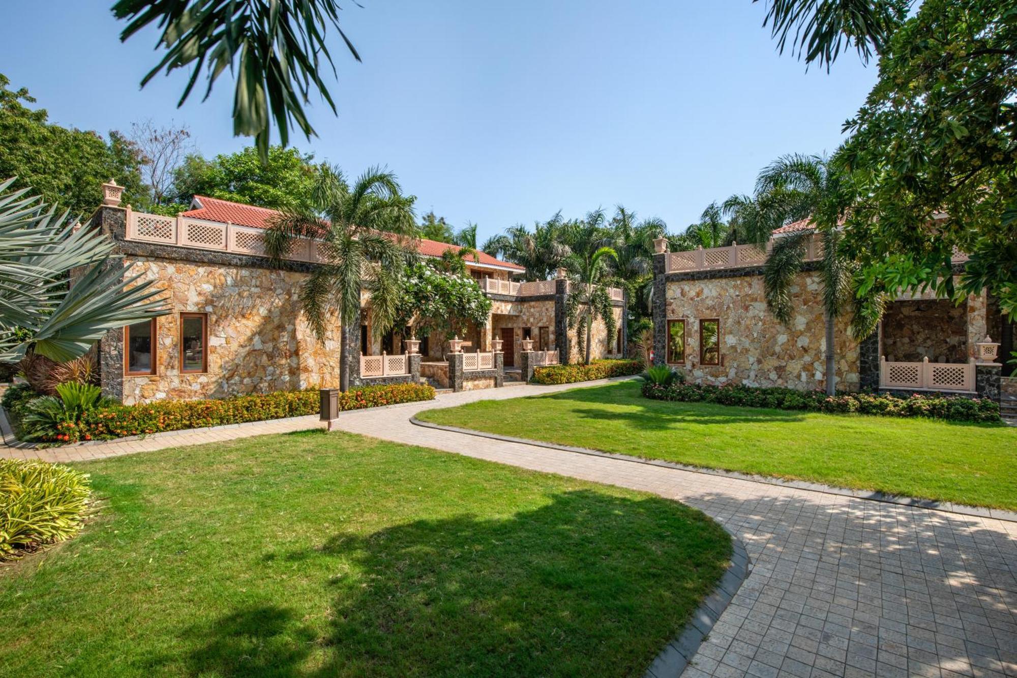 Vikrama Heritage Resort Pavagadh Hālol Kültér fotó